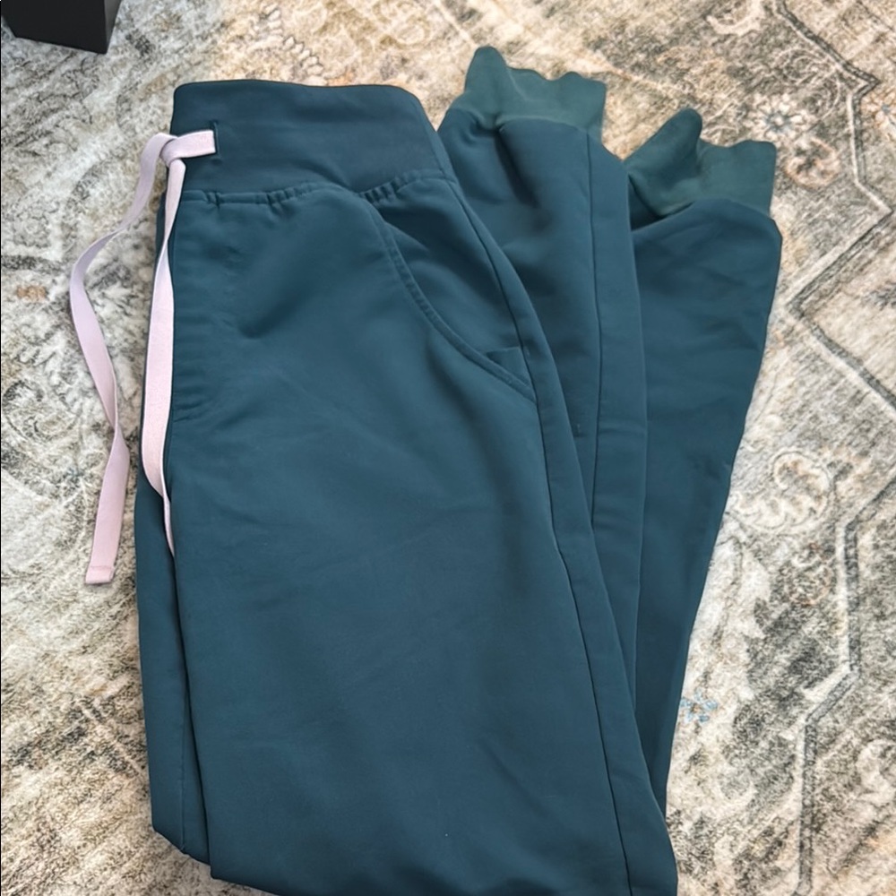 Caribbean Blue Figs Scrub joggers